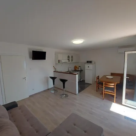 Novak Apartment Klenovica