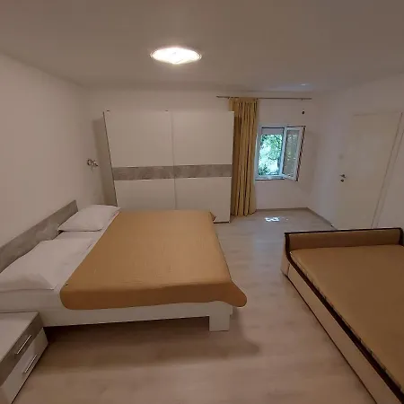 Novak Apartment Klenovica