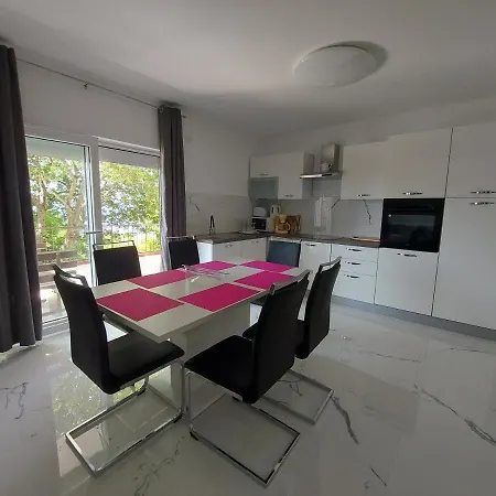 Novak Apartment Klenovica