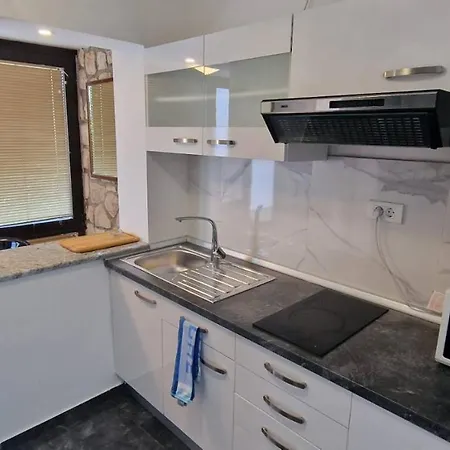 Novak Apartment *